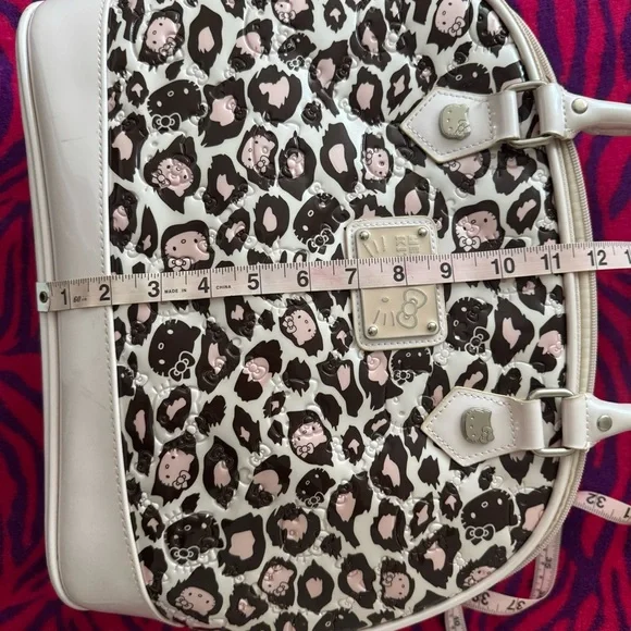 Hello Kitty Large Leopard Print Vinyl Top Handle Purse - Picture 8 of 16